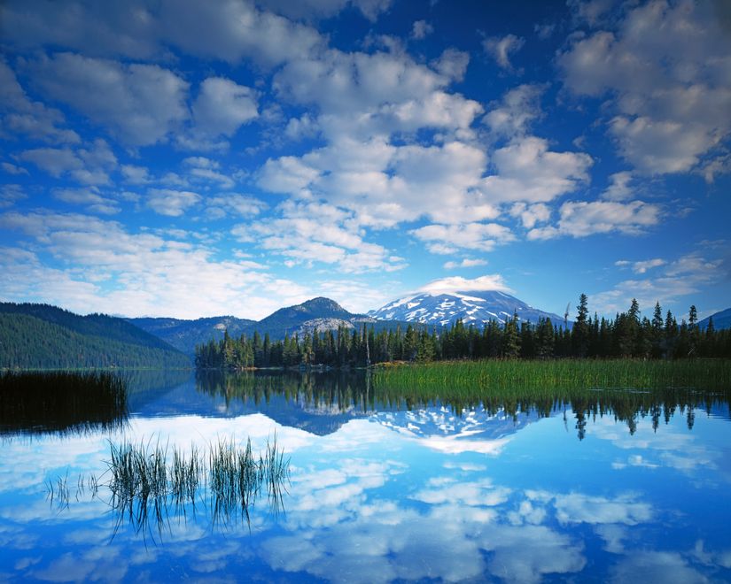 South-Sister-reflects-in-Sparks-Lake