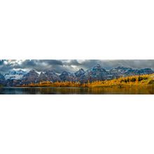 Moraine Lake And Valley Of The Ten Peaks Wall Mural