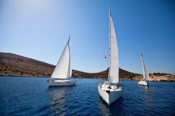 Three-regattas-compete-against-each-other-and-sail-the-ocean