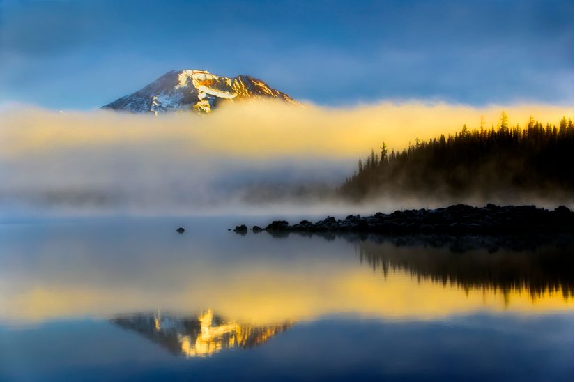 South-Sister-Mountain-reflected-in-Elk-Lake-Central-Oregon