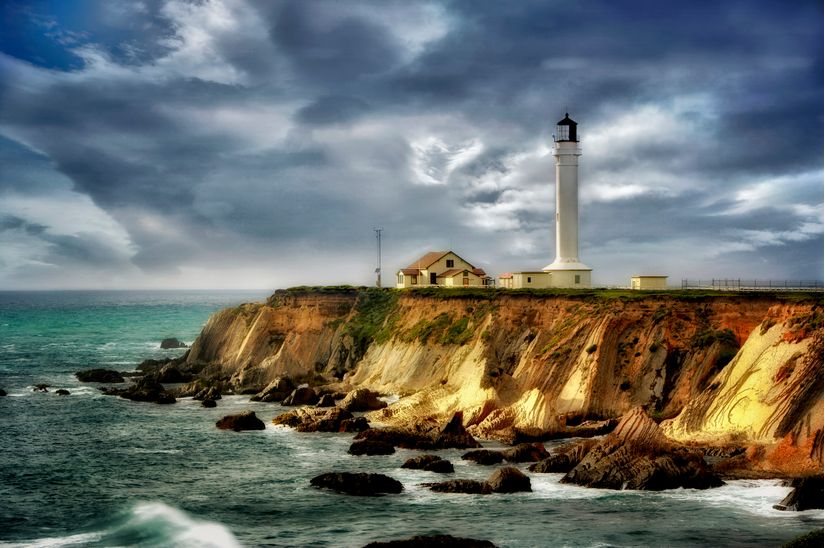 Point-Arena-Lighthouse-California