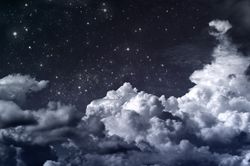 cool-wallpaper-of-moon-and-clouds-at-night