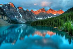 Moraine-Lake-Sunrise-Mural-Wallpaper