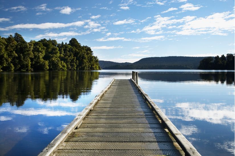 Jetty-Lake-Mapourika-Wallpaper-Mural