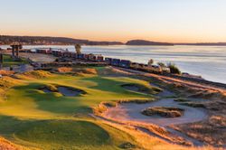 Chambers-Bay-Golf-Course-Hole-17-Mural-Wallpaper