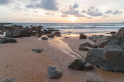 Stone-On-The-Beach-in-Phuket-Mural-Wallpaper