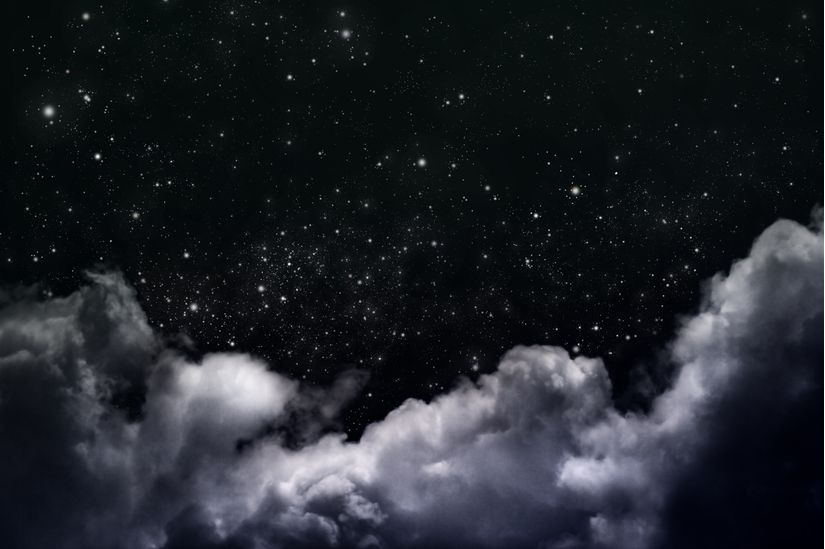 Night-Sky-with-Clouds-and-Stars-Wallpaper-Mural