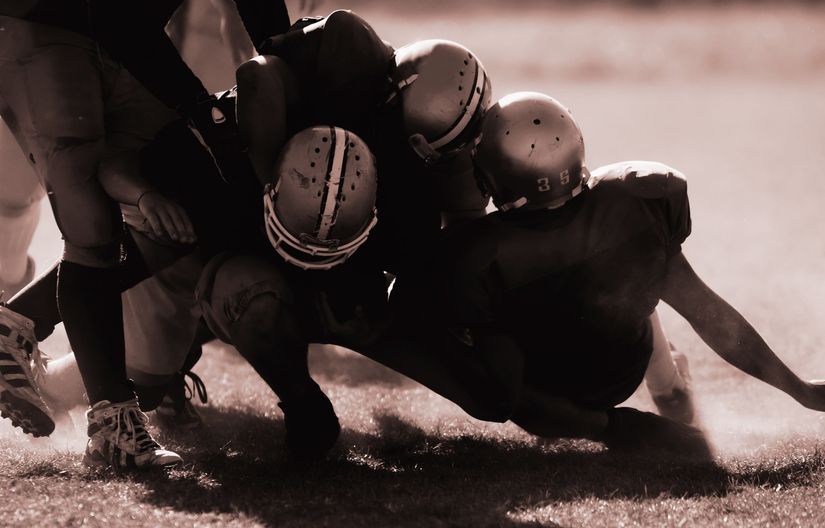 Football-Tackle-Wall-Mural