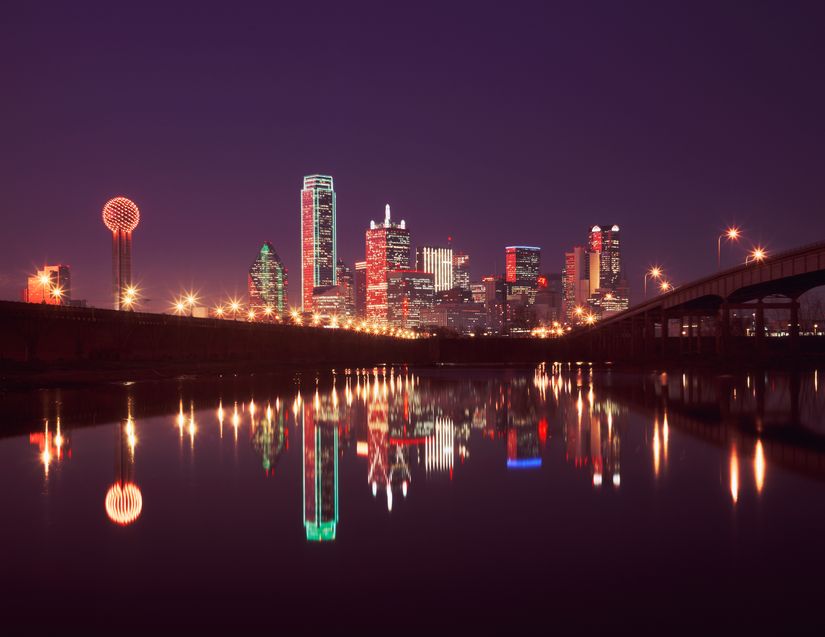 Dallas-Skyline-Reflected-Mural-Wallpaper