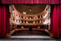 Cosy-Theatre-Wall-Mural