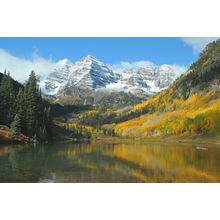 Maroon Bells And Maroon Lake In Autumn Wall Mural