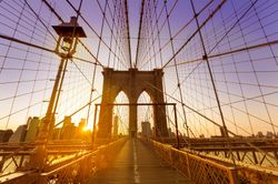 Brooklyn-Bridge-Sunset-Wallpaper-Mural