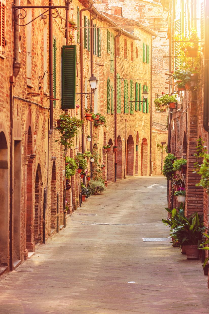 Old-Street-In-Tuscany-Wallpaper-Mural