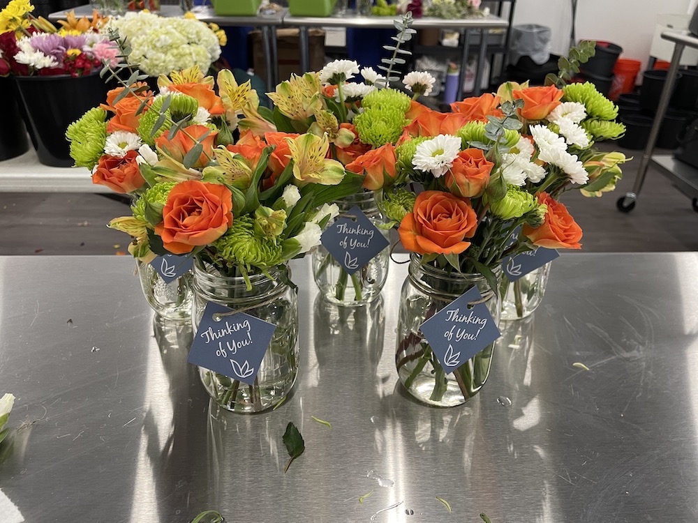 Examples of flower arrangements for delivery